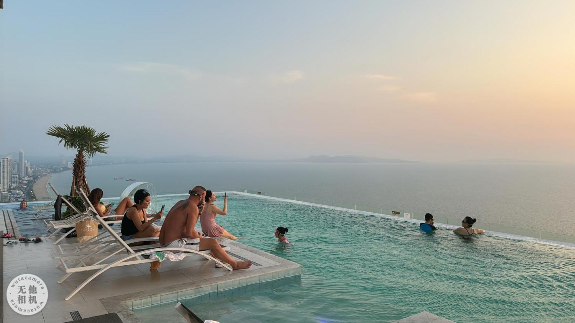 Copacabana Beach Jomtien 科帕卡巴纳海乔木提安海滩毗邻乔木提安夜市 Esterno foto